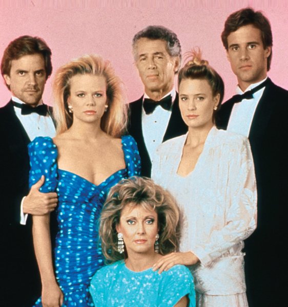 Санта-Барбара сериал 1984–1993 сюжет