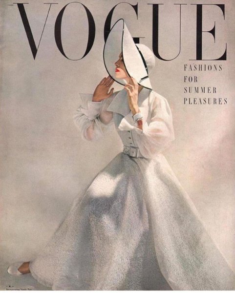 Vogue надпись