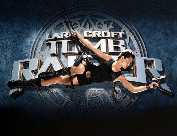Лара Крофт Расхитительница гробниц фильм 2001 Постер