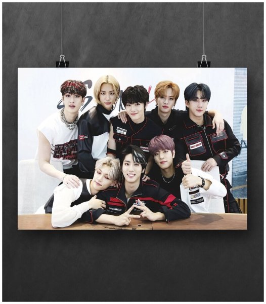 Группа Stray Kids Домино