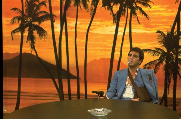 Лицо со шрамом фильм 1983 арт