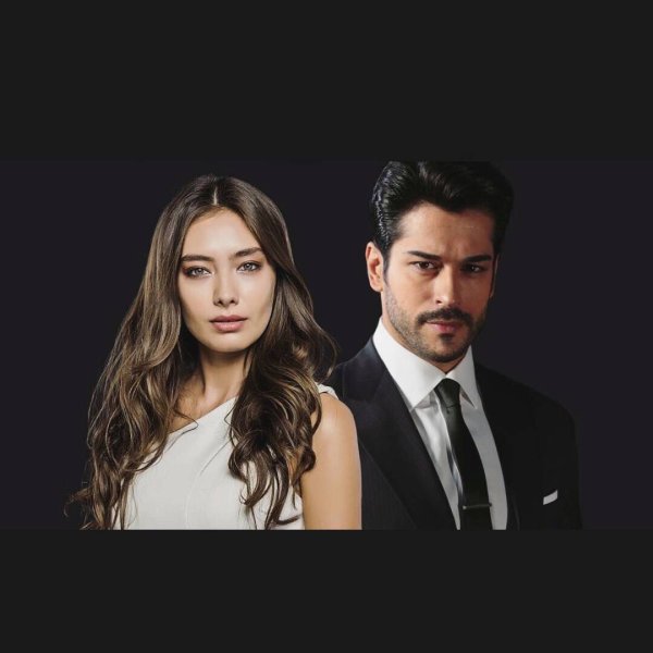 Бурак Озчивит и Неслихан Атагюль Кемаль и Нихан