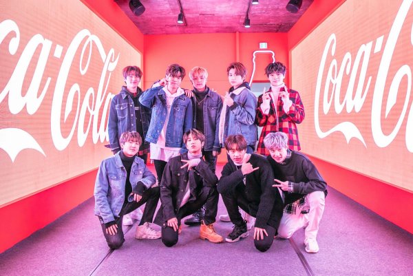 Stray Kids группа Постер