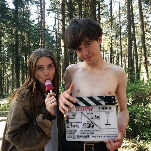 Джессика Барден и Алекс Лоутер за кадром