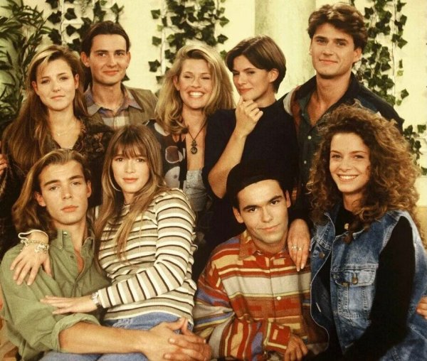 Элен и ребята сериал