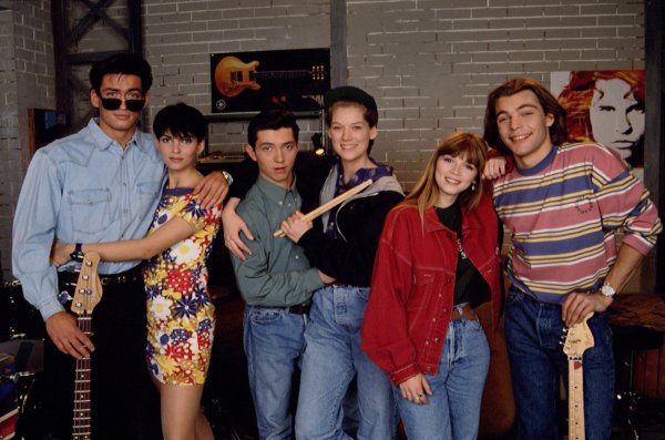 Элен и ребята сериал