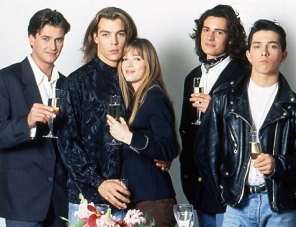 Французский сериал Элен ребята