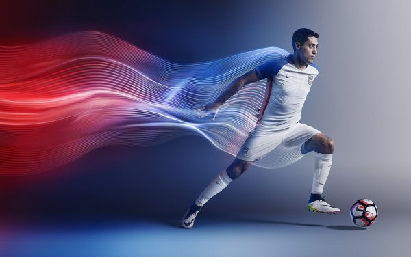 Футболист реклама