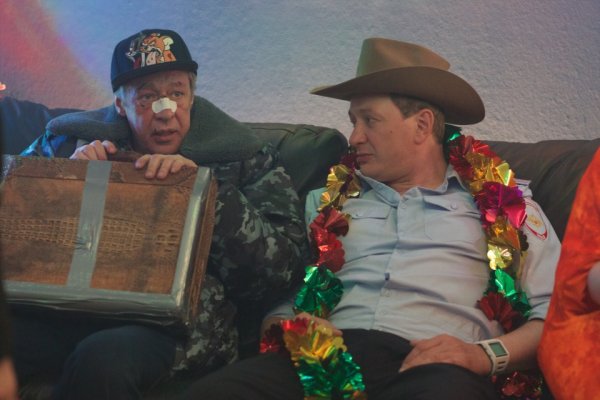 Пьяная фирма 1 сезон 1 серия