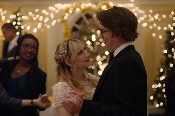 Эмма Робертс и Томас Манн