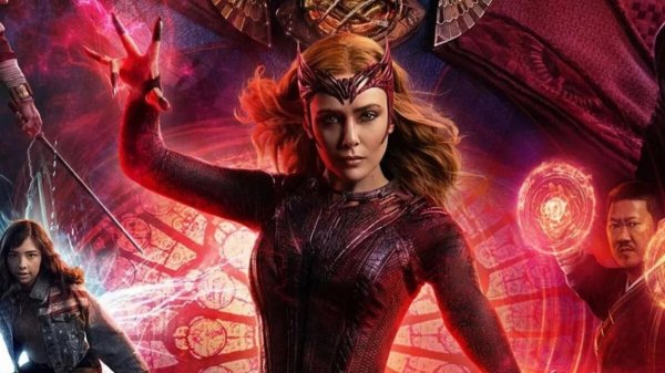 Элизабет Олсен алая весьма