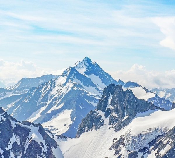 Абстрактные горы