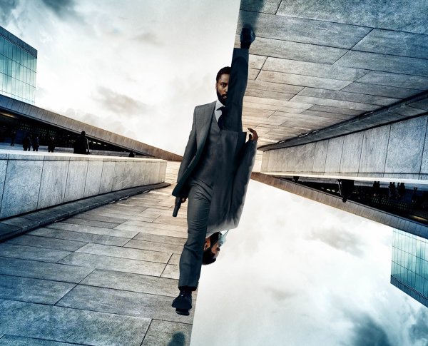 Кристофер Нолан довод