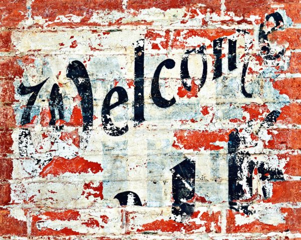 Декор кирпичной стены