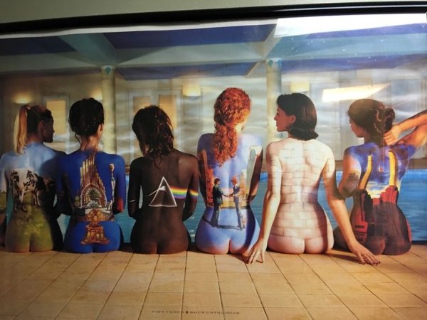 Группа Pink Floyd девушки