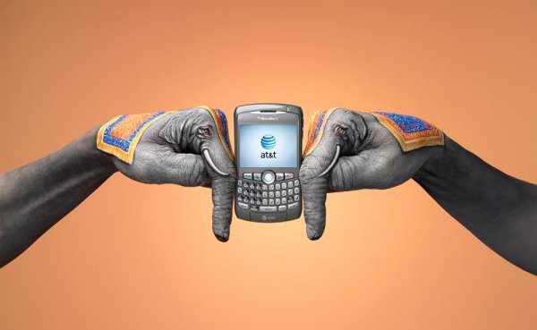 Креативная реклама телефона