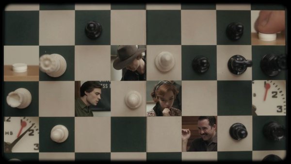 Джейкоб Форчун-Ллойд ход королевы