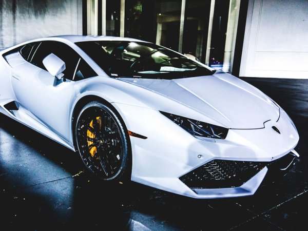 Ламборгини Центенарио черная