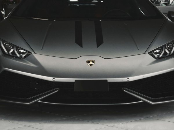 Золотой Lamborghini авентадор