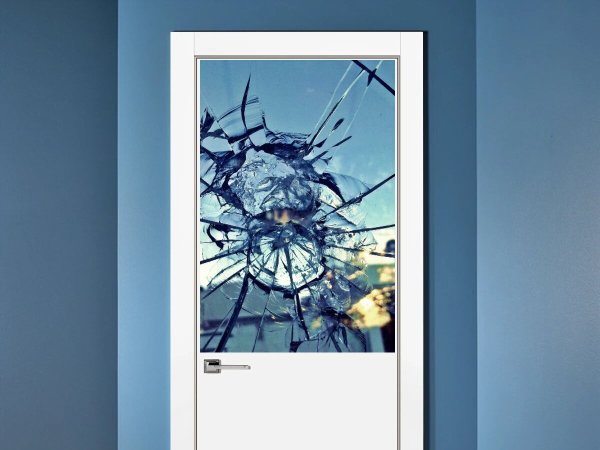 Плакат на стекле