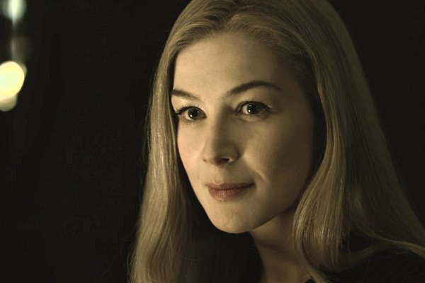 Исчезнувшая 2014 Постер