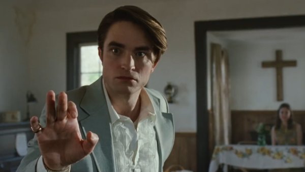 Дьявол всегда здесь фильм 2020 иви