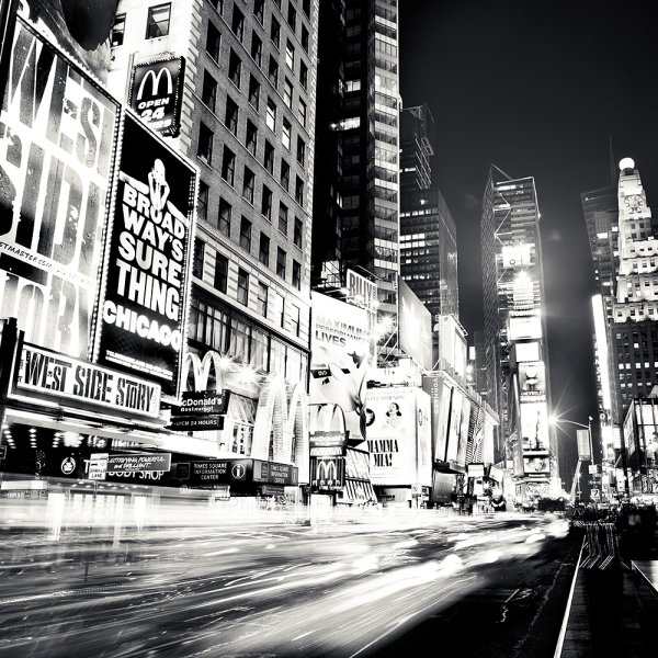 Город в чёрно-белых тонах