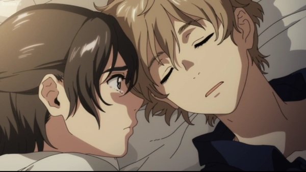 Мио и Шун незнакомец на берегу моря