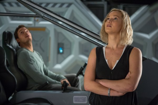 Пассажиры фильм кадры