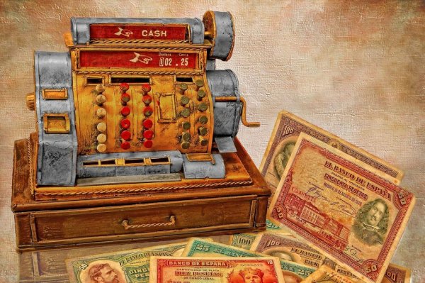 Рекламные плакаты в аптеке