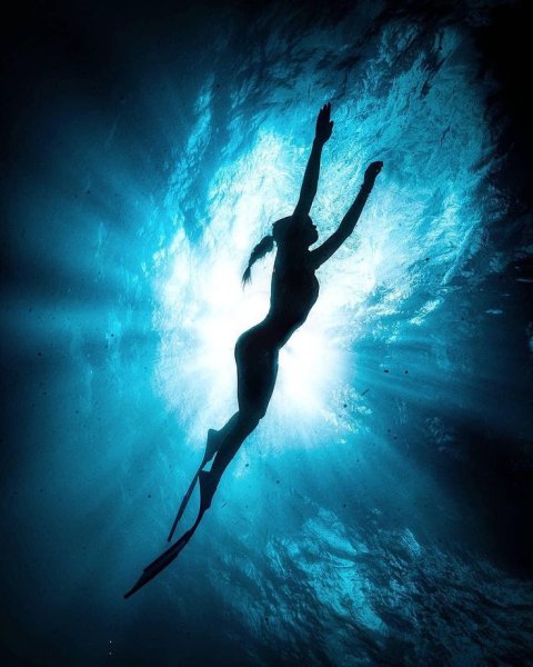 Бассейн бездна