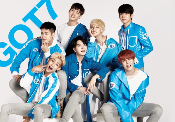 Коллаж Блэк Пинк и БТС