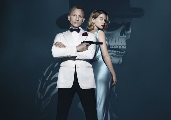 Джеймс Бонд постеры к фильмам