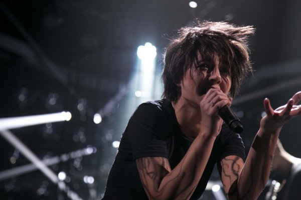 Земфира Постер 2000