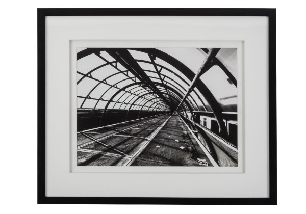 Рамка для картины черно белая