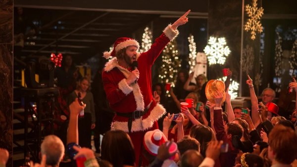 Девушка на новогодней вечеринке