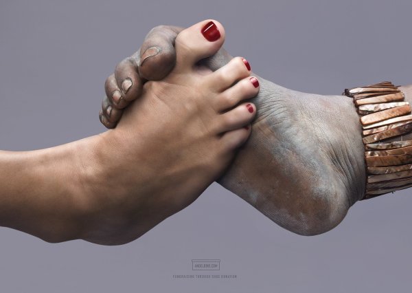 Необычные рекламные плакаты