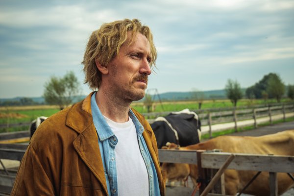 Грозный папа фильм 2022