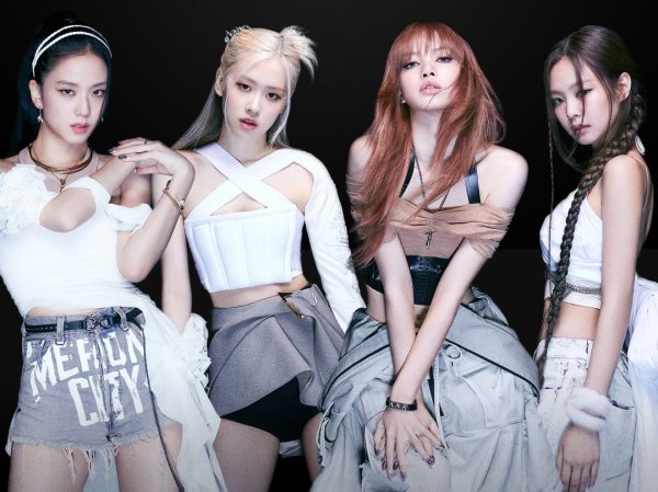 Группа BLACKPINK 2022