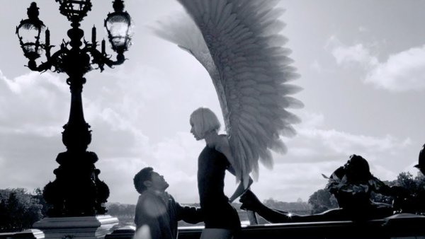 Ангела люк Бессон