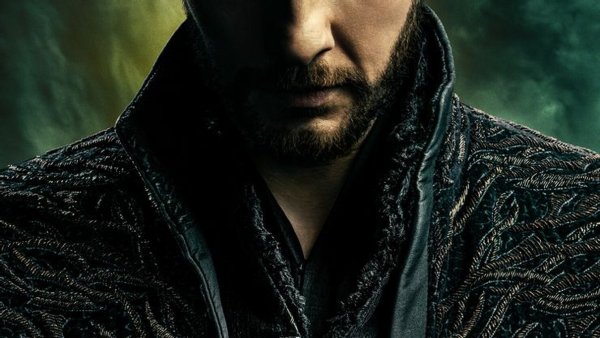 Бардуго тень и кость