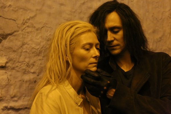 Only lovers left Alive poster