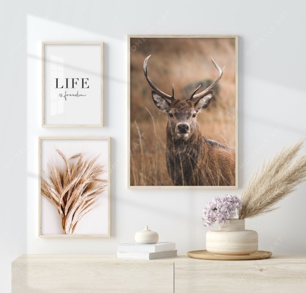 Олень в скандинавском стиле