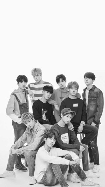 Автографы Stray Kids