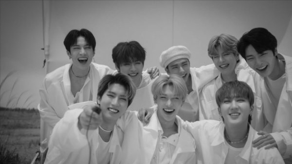 Группа Stray Kids