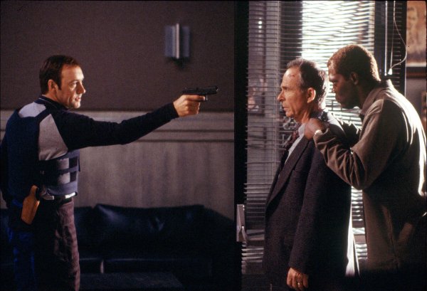 Кевин Спейси переговорщик