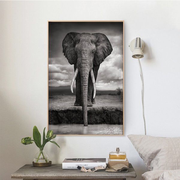 Картины со слонами в интерьере