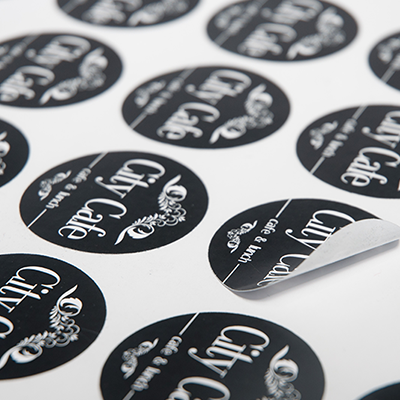 Круглые брендированные наклейки