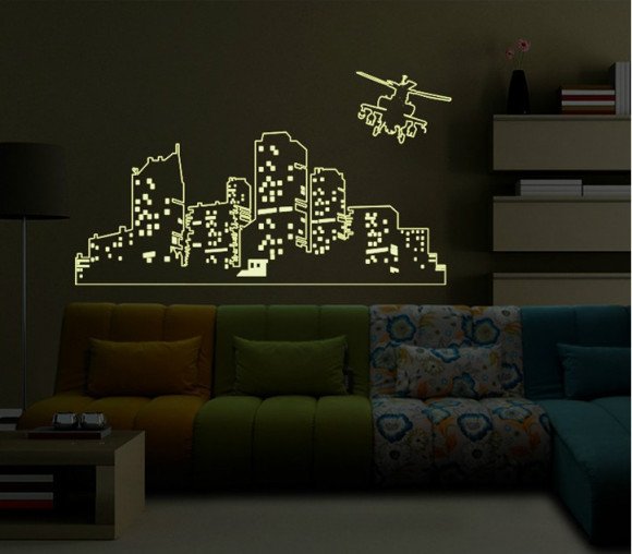 Светящиеся наклейки на стену