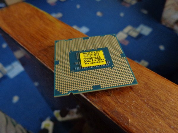 Наклейка на процессоре